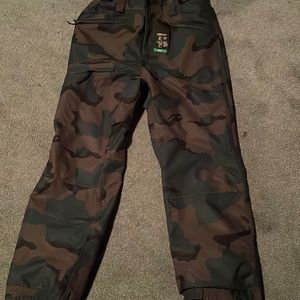 Brand New Men’s Oakley Pants